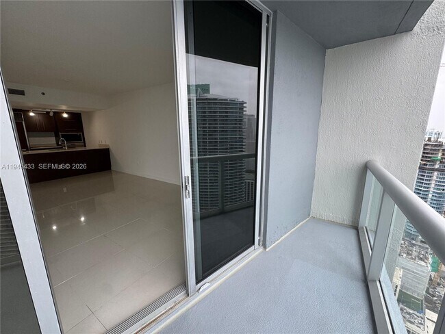 Building Photo - 475 Brickell Ave