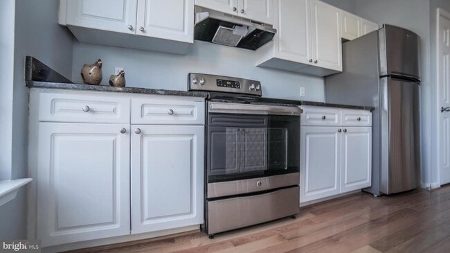 Building Photo - 8067 Nicosh Cir Ln