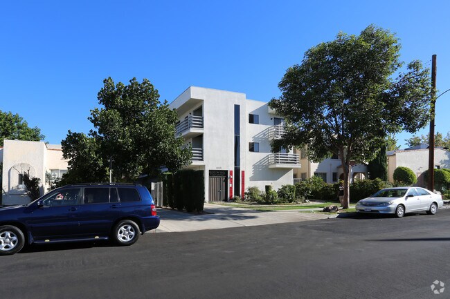 Building Photo - 1133 Orange Grove Ave