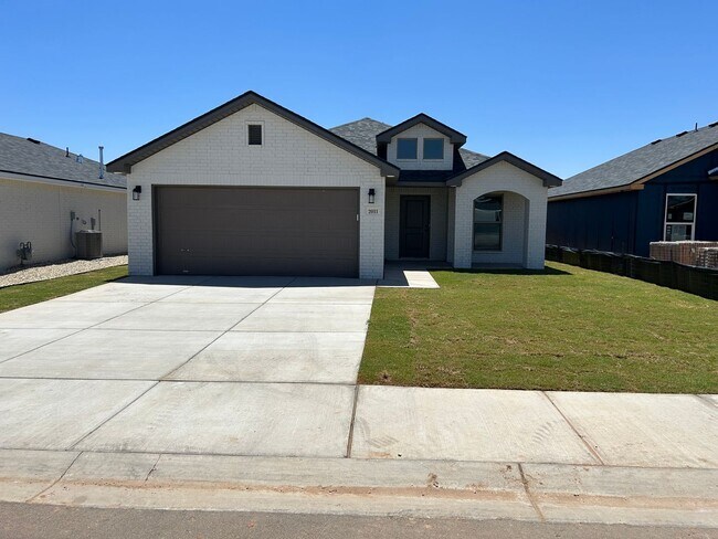 Primary Photo - Pre-Leasing - Lovely Glowing Home in South...