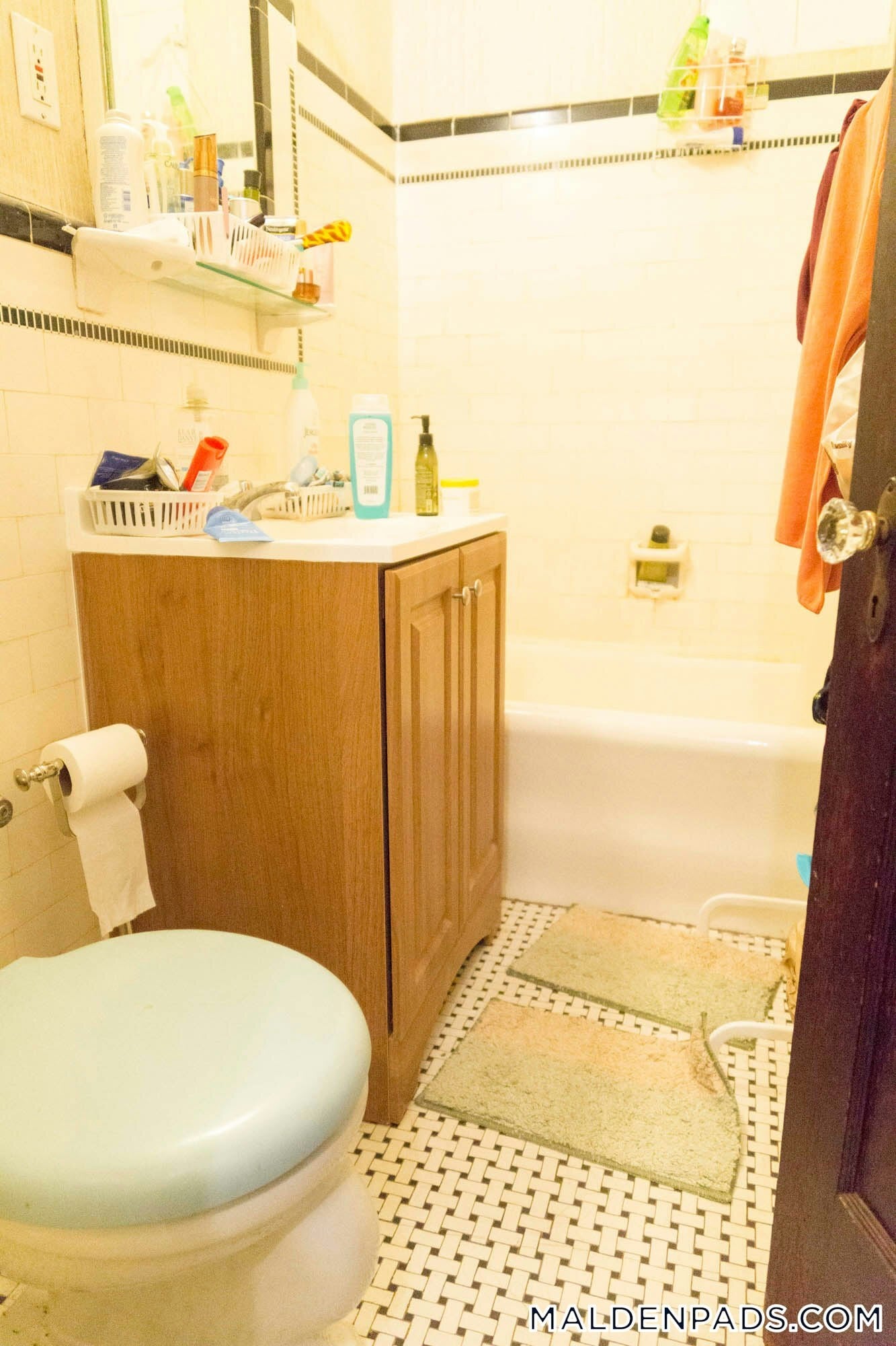 Building Photo - 349 Pleasant St