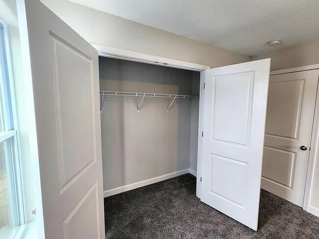 Building Photo - RENOVATED 4 BEDROOM/3 BATH IN NORFOLK! READY FOR RENT!!