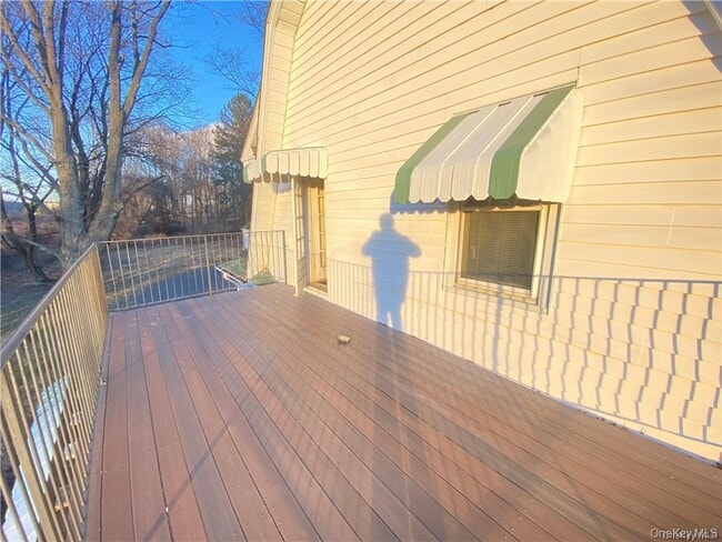 Building Photo - 130 NY-17K