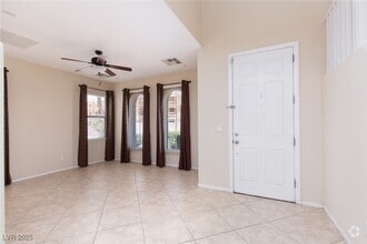 Building Photo - 8556 Zelkova Ct