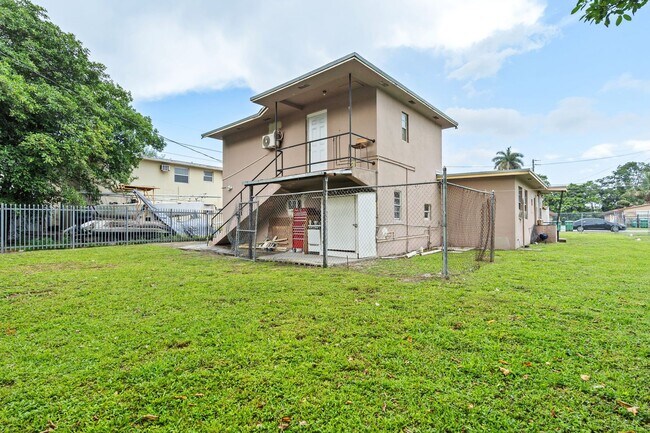 Building Photo - 2911 NW 132nd Terrace