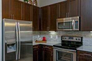 Building Photo - 2033 S Gessner Rd