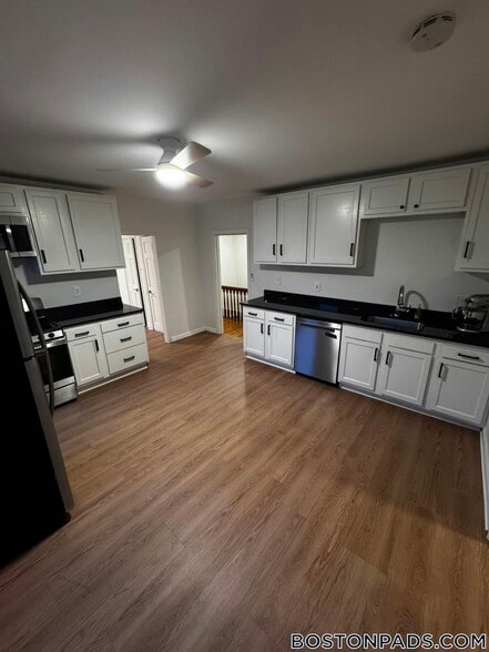 Primary Photo - 656 Dorchester Ave