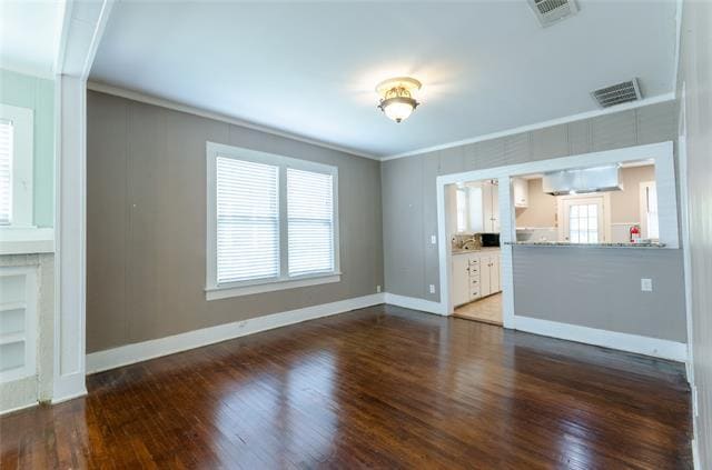 Building Photo - 2317 Honeysuckle Ave