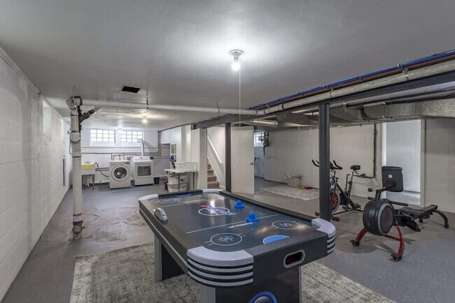 Building Photo - 6430 Olde York Rd