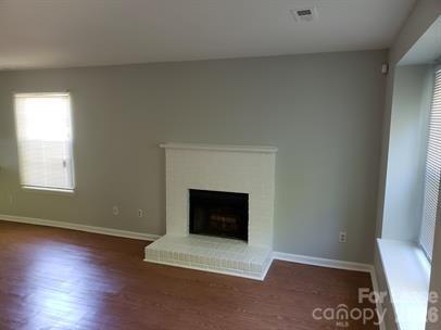 Building Photo - 3908 Briarhill Dr