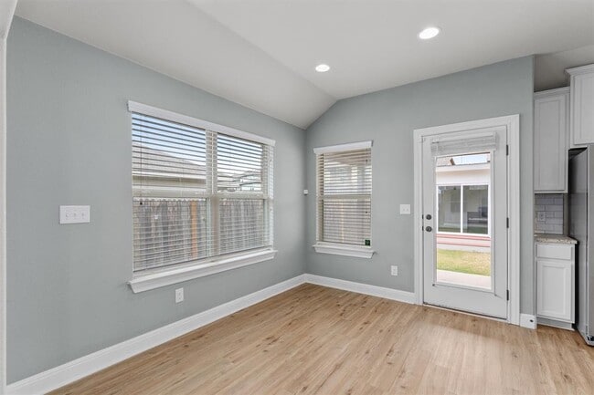 Building Photo - 457 Red Matador Ln