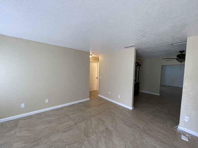 Building Photo - 3211 Jersey Ct