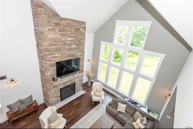 Building Photo - 8861 Shellman Dr