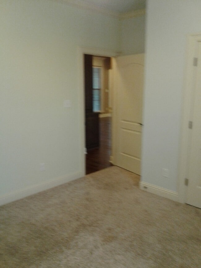 Building Photo - ** BEAUTIFUL 3/2 HOME IN TIBURON **
