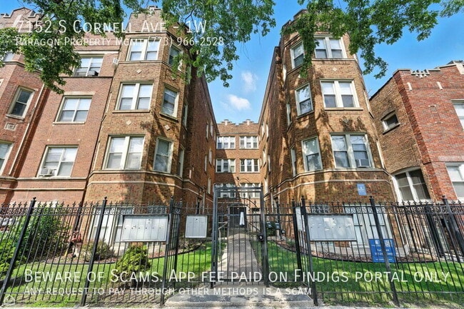 Building Photo - 7152 S Cornell Ave