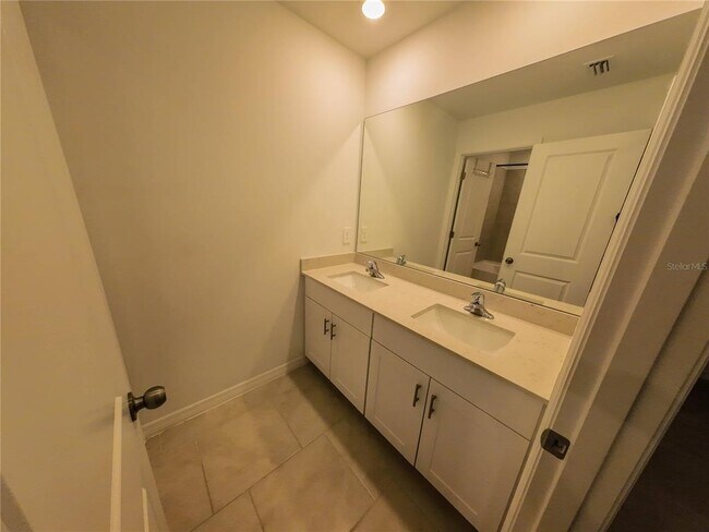 Building Photo - 12442 Amber Waves Rd