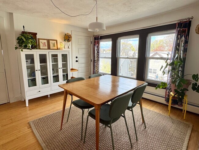 Building Photo - 4 Clifton St