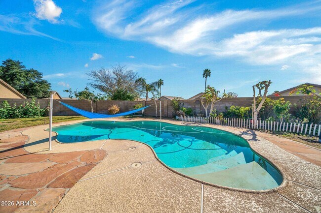 Building Photo - 8951 W Deanna Dr