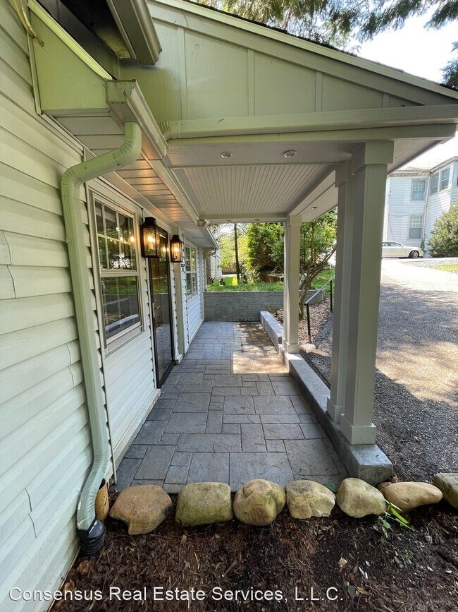 Building Photo - 1 br, 2 bath House - 2936 Rivermont Avenue #3