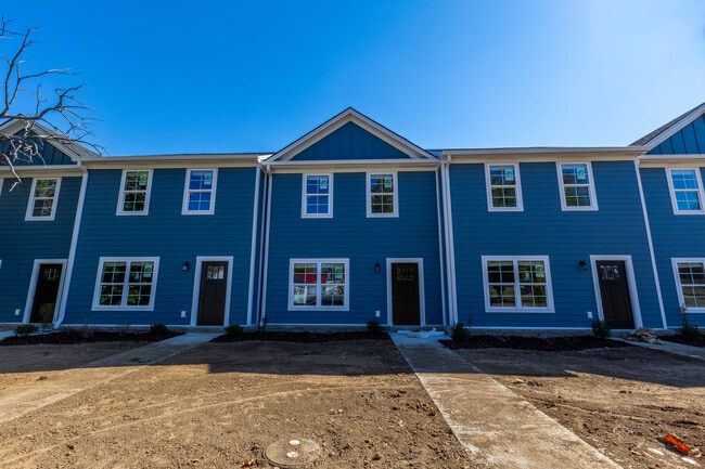 Building Photo - 506 S Main St