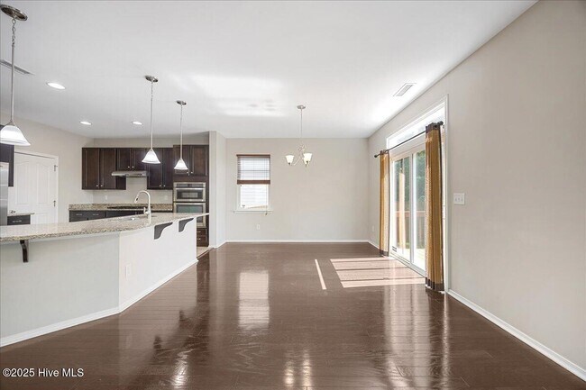 Building Photo - 5600 Yorkwood Dr