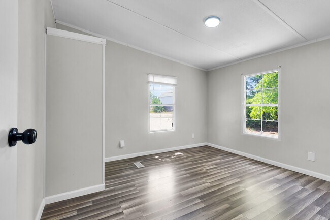 Building Photo - 309 N Winchester Ln