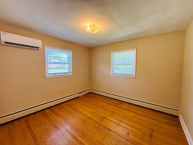 Building Photo - 316 Reynolds Ave
