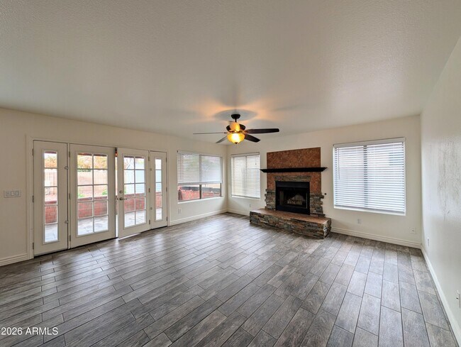 Building Photo - 1836 E Aspen Way