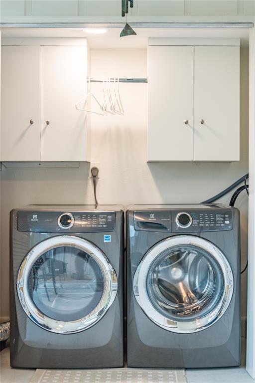 Building Photo - 6400 Flotilla Dr