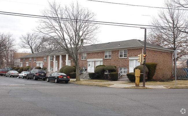 Primary Photo - 612 Ziegler Ave