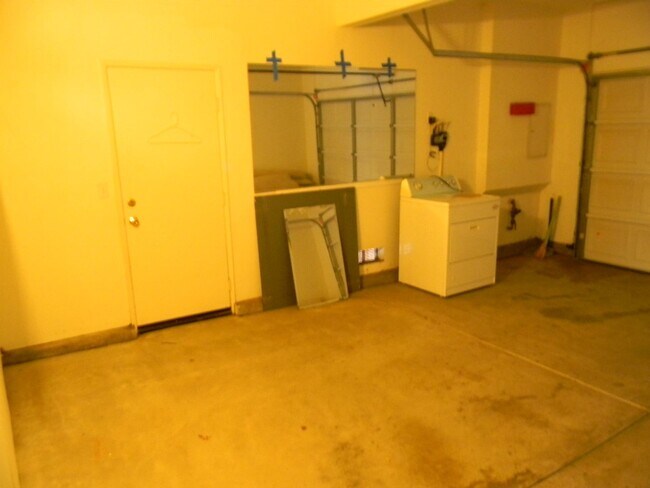 Building Photo - 11166 Pondfield Ct