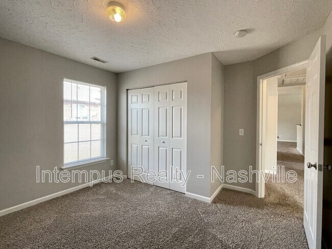 Building Photo - 553 Rose Cottage Cir