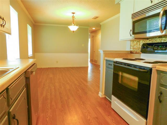 Building Photo - 3510 Sagebrush Dr