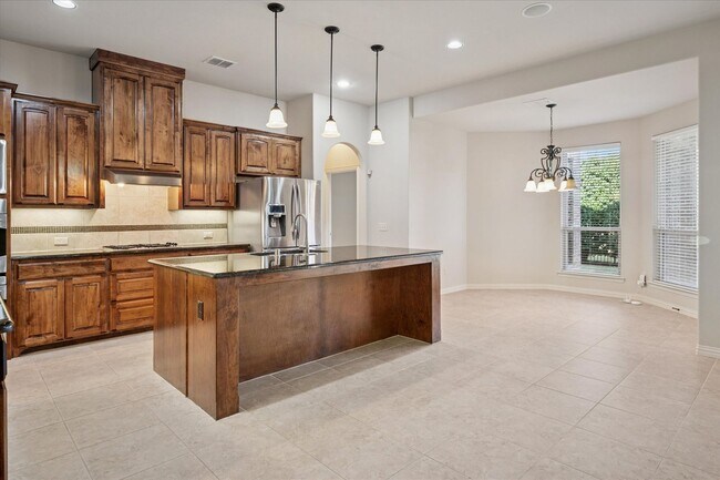 Building Photo - Stunning home in Panther Creek