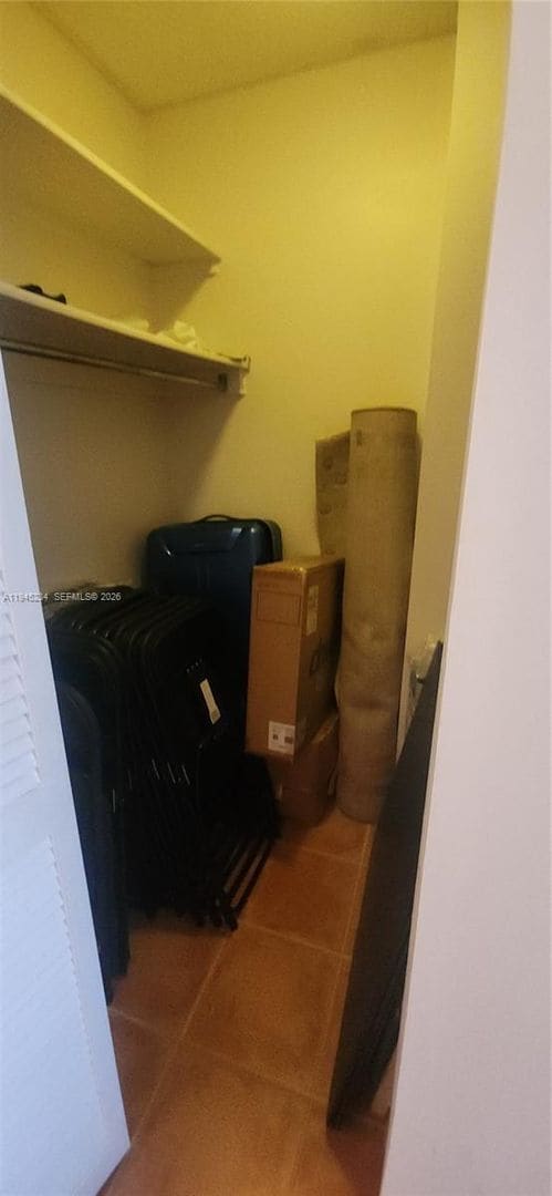 Building Photo - 1985 S Ocean Dr