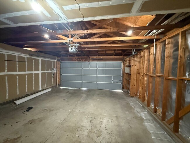 Building Photo - 6415 Shasta Creek Way