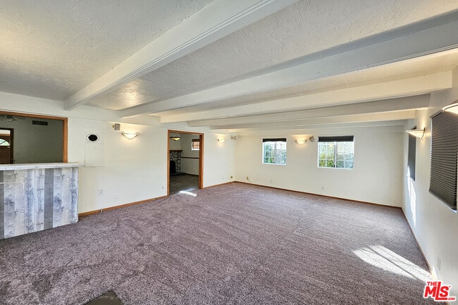 Building Photo - 9321 Donna Ave