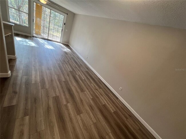 Building Photo - 7350 Black Walnut Way