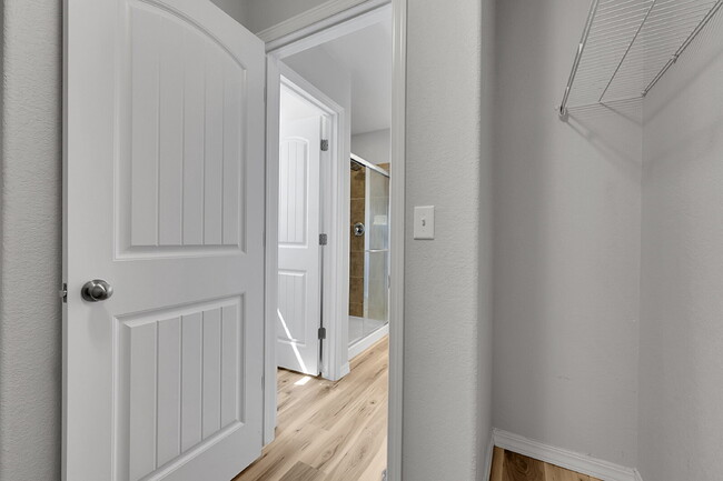 Building Photo - $2,595.00, 3 beds, 2.5 bath, Single Family...