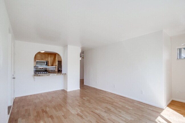 Building Photo - Charming 2BR Home with Attached Garage, Private Patio and a Friendly Community!