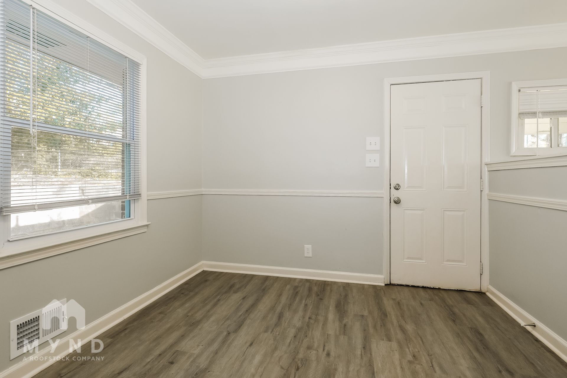 Building Photo - 4769 Ridgewood Dr