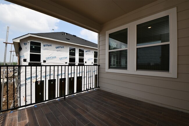 Building Photo - 2209 Via Laura Ln