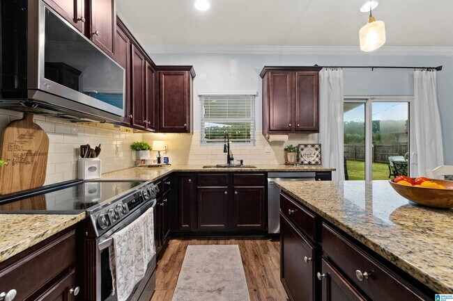 Building Photo - 325 Blackberry Blvd