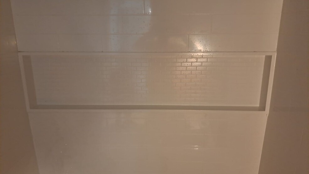 Shower - 25735 Lorain Rd