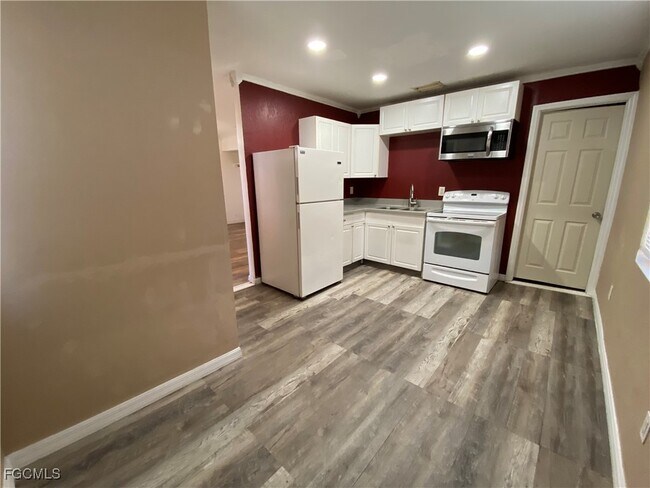 Building Photo - 537 Sacramento St