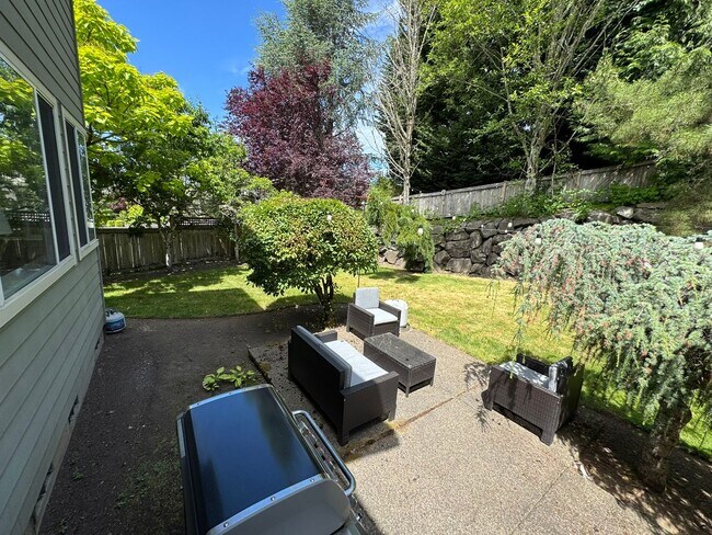 Building Photo - 4bd/2.5ba Sammamish Home