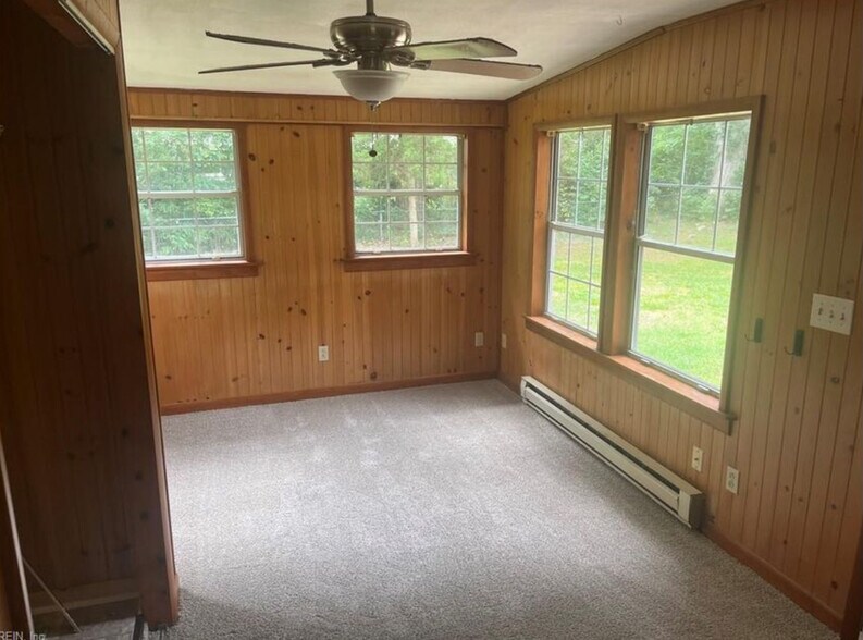 Building Photo - 229 Bridgeview Cir