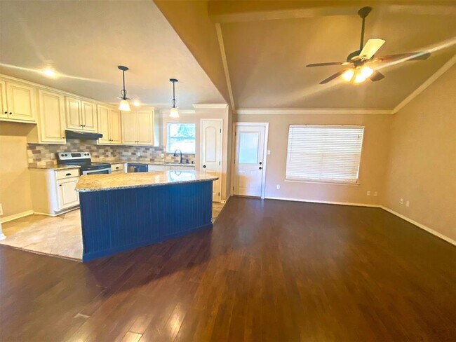 Building Photo - 16318 Long Valley Ct
