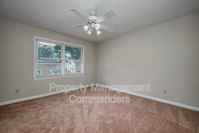 Building Photo - 117 Kingsbridge Ln