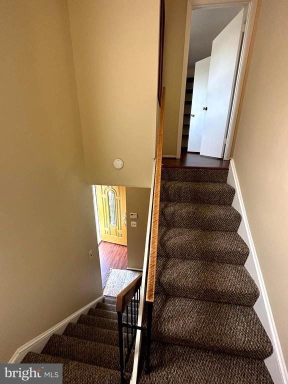 Building Photo - 6300 Bentham Ct